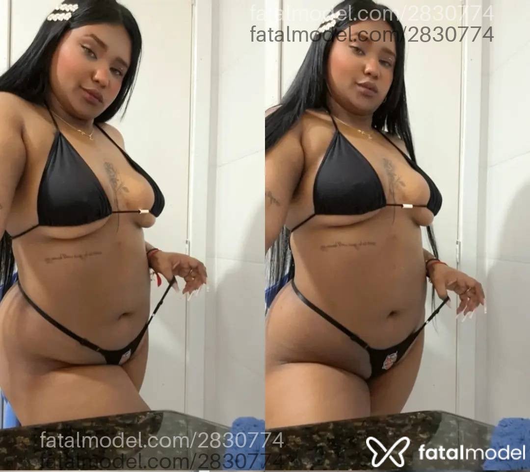 Acompanhante mulher morena (o) de olhos pretos - Mia