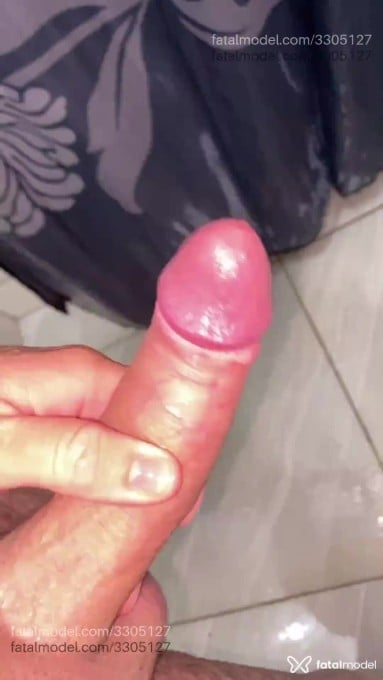 Acompanhante homem com cabelo castanho de olhos verdes - Jacob Acompanhante homem com cabelo castanho de olhos verdes - Jacob