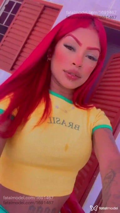 Acompanhante mulher ruiva (o) de olhos pretos em Querência - Ludymila Silva