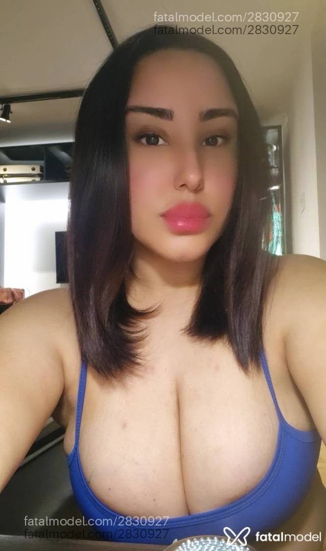 Acompanhante mulher morena (o) de olhos castanhos - Chloe