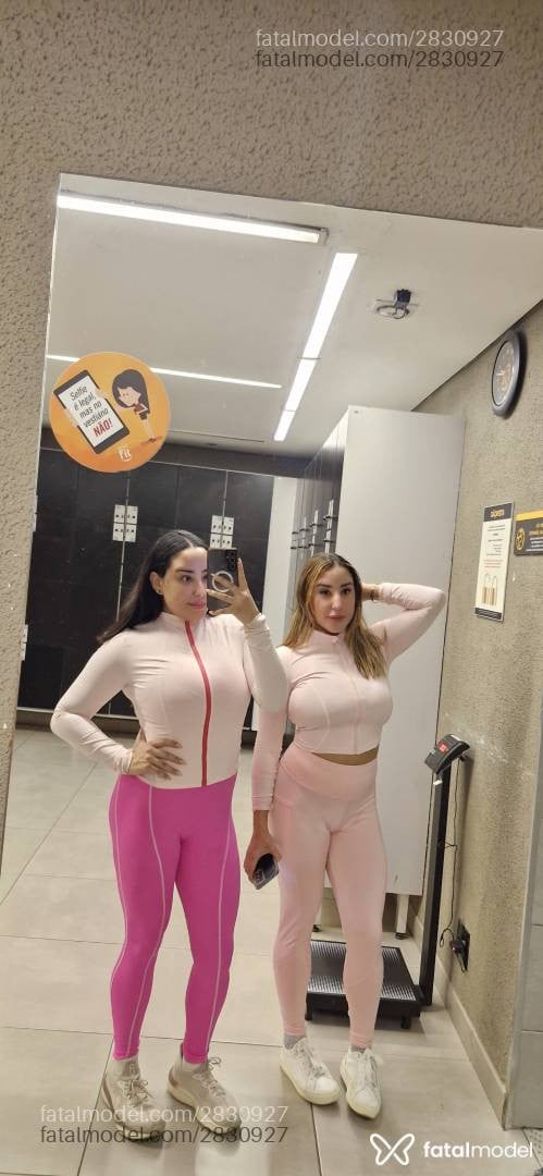 Acompanhante mulher morena (o) de olhos castanhos - Chloe