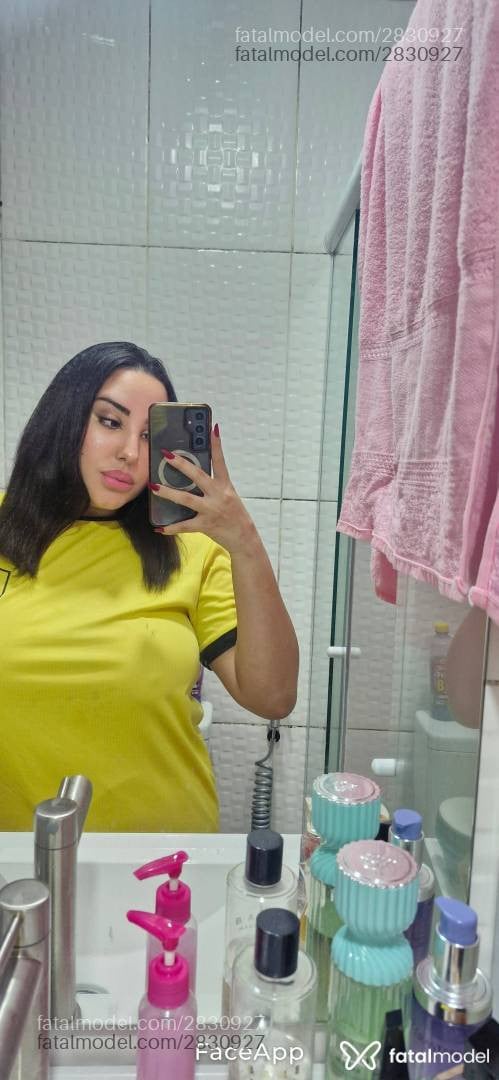 Acompanhante mulher morena (o) de olhos castanhos - Chloe