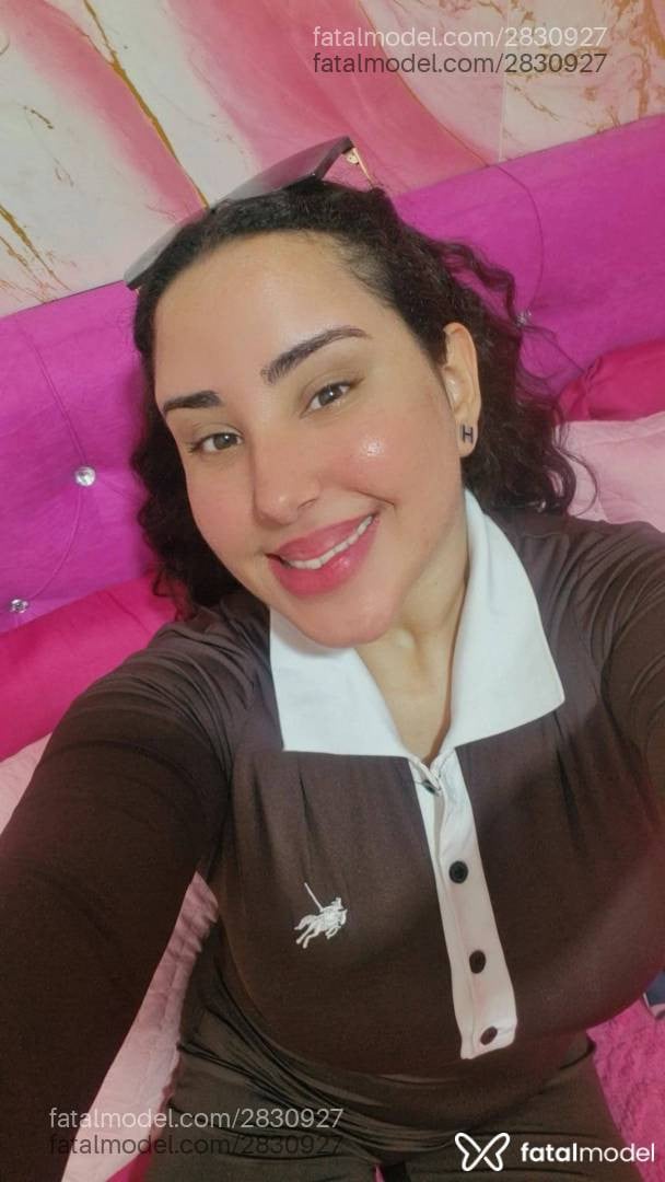 Acompanhante mulher morena (o) de olhos castanhos - Chloe