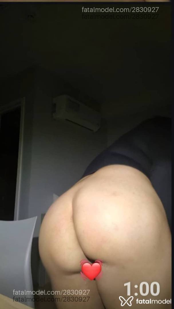 Acompanhante mulher morena (o) de olhos castanhos - Chloe
