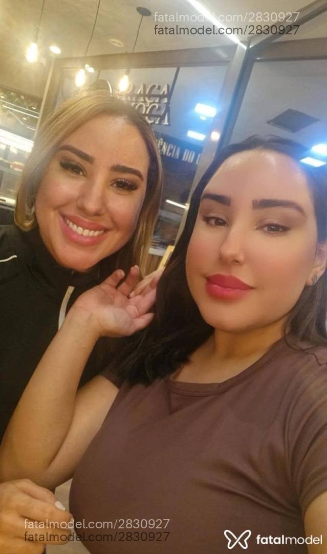 Acompanhante mulher morena (o) de olhos castanhos - Chloe