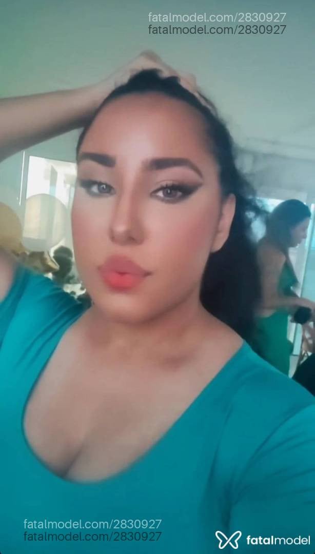 Acompanhante mulher morena (o) de olhos castanhos em São Paulo - Chloe Agostini