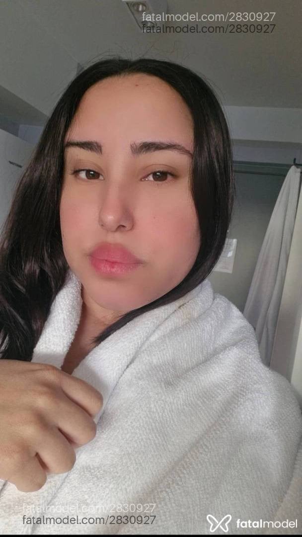 Acompanhante mulher morena (o) de olhos castanhos em São Paulo - Chloe Agostini