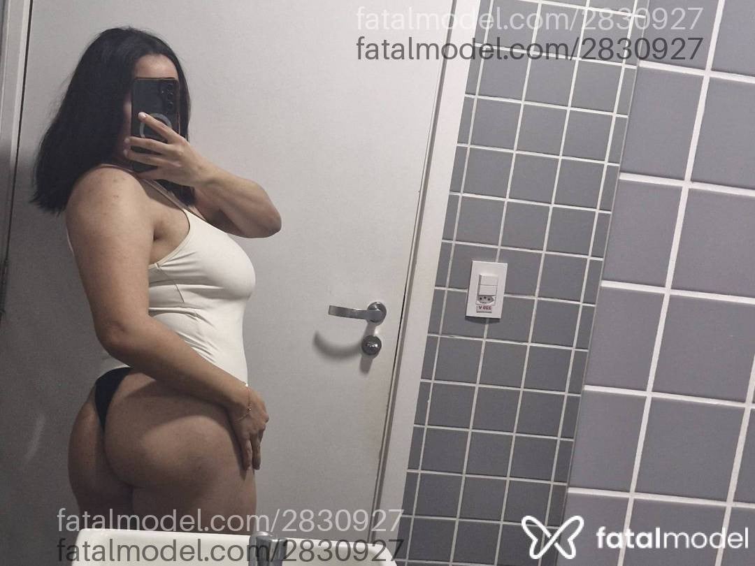 Acompanhante mulher morena (o) de olhos castanhos em São Paulo - Chloe Agostini