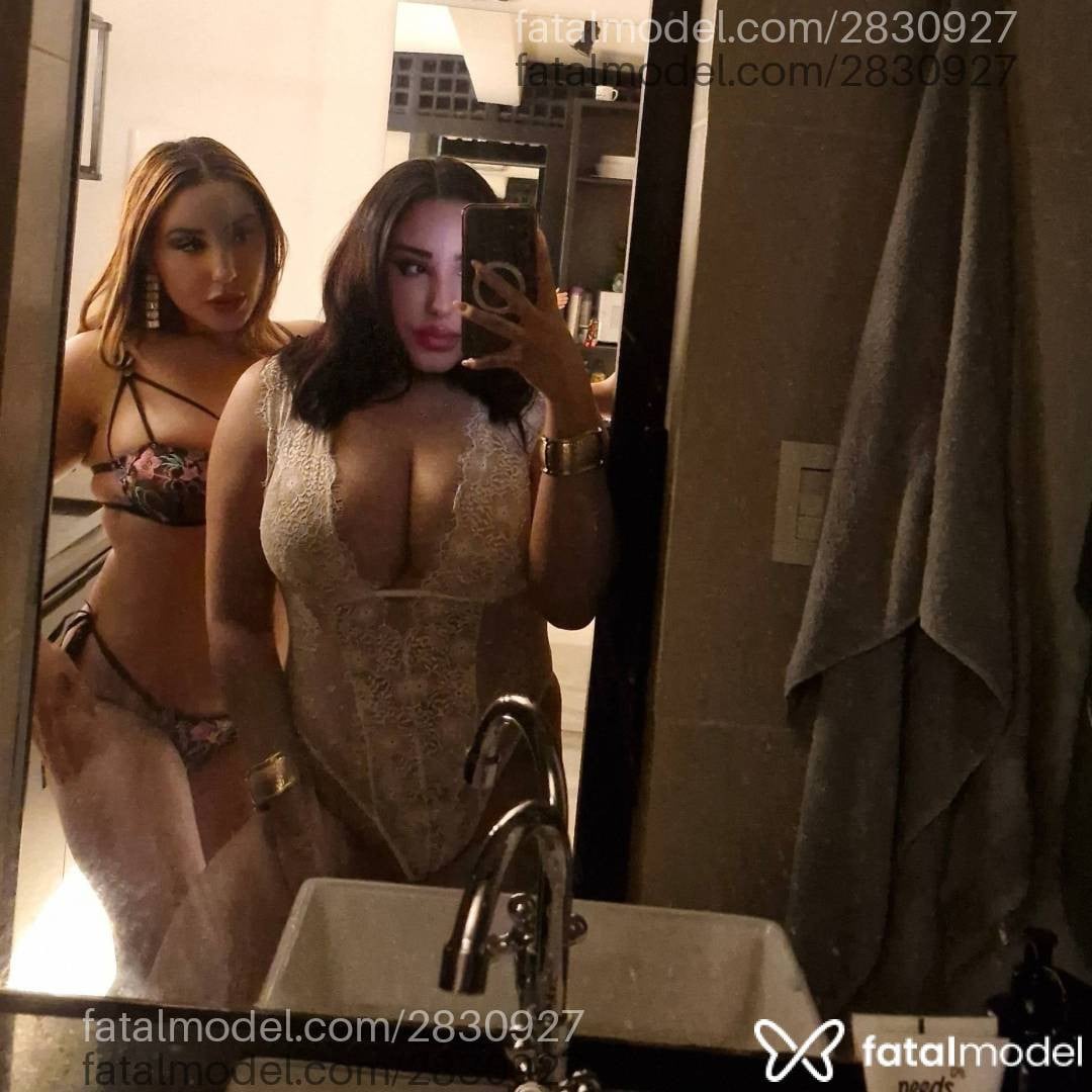 Acompanhante mulher morena (o) de olhos castanhos - Chloe