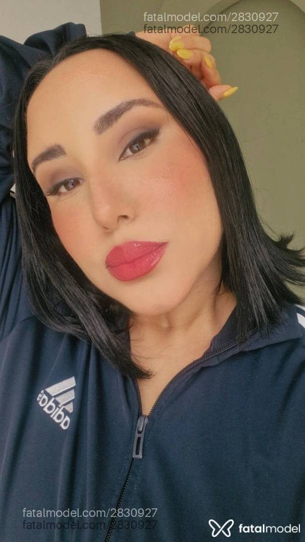 Acompanhante mulher morena (o) de olhos castanhos - Chloe