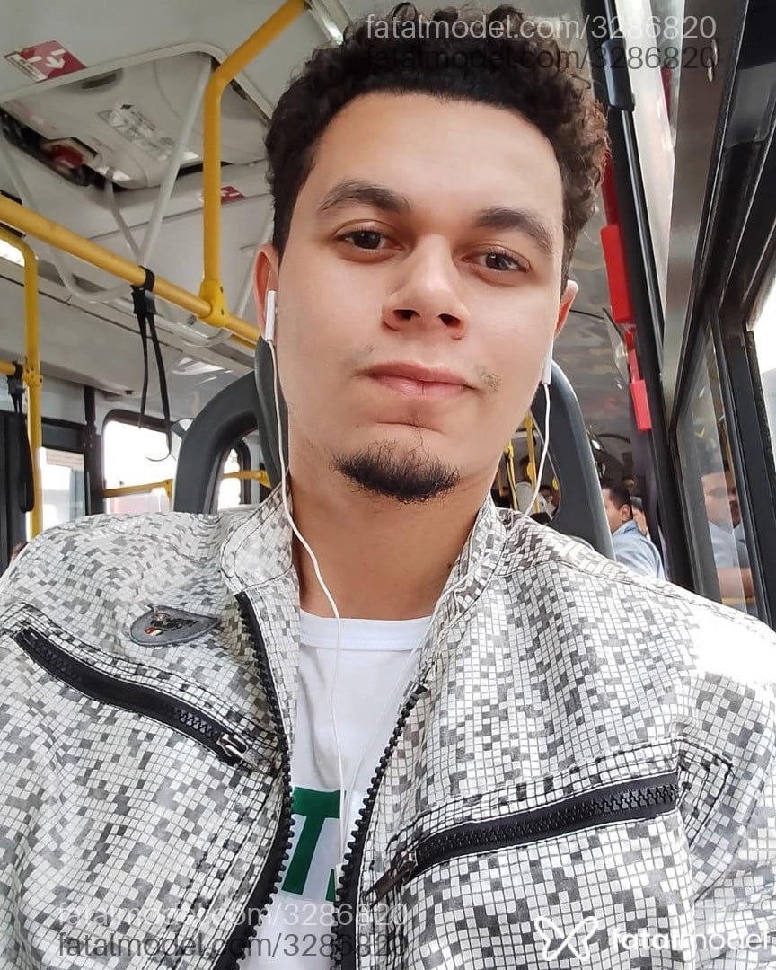 Acompanhante homem com cabelo castanho de olhos castanhos em São Paulo - Marco Cunha