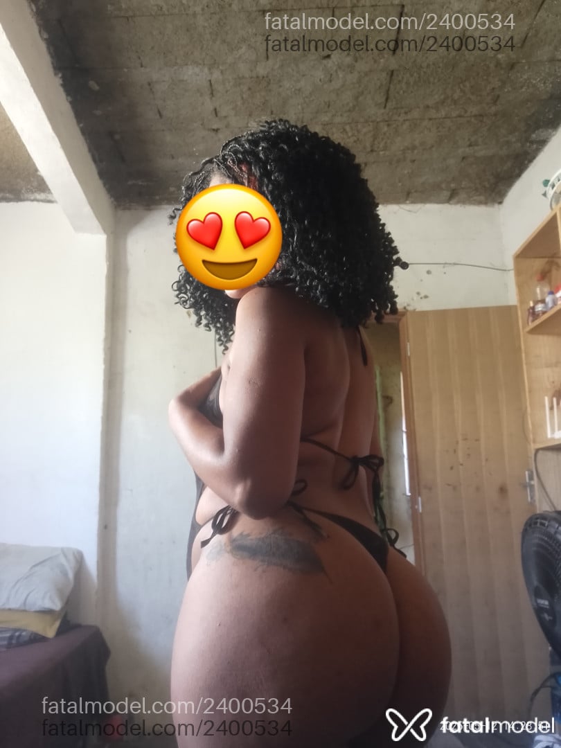 Acompanhante mulher com cabelo castanho de olhos castanhos - Morena Acompanhante mulher com cabelo castanho de olhos castanhos - Morena