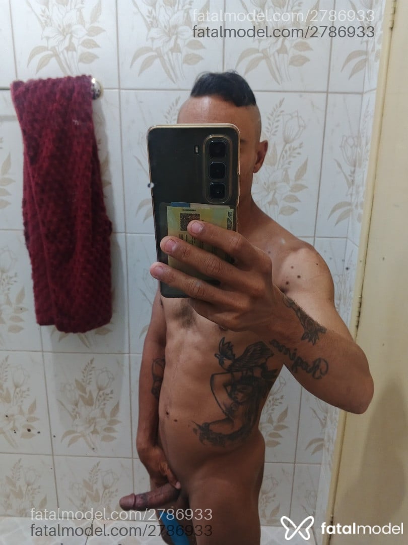 Acompanhante homem com cabelo castanho de olhos castanhos - Samuray Acompanhante homem com cabelo castanho de olhos castanhos - Samuray