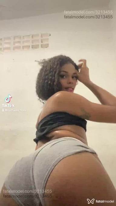 Acompanhante mulher trans morena (o) de olhos castanhos em Salvador - Nathaly