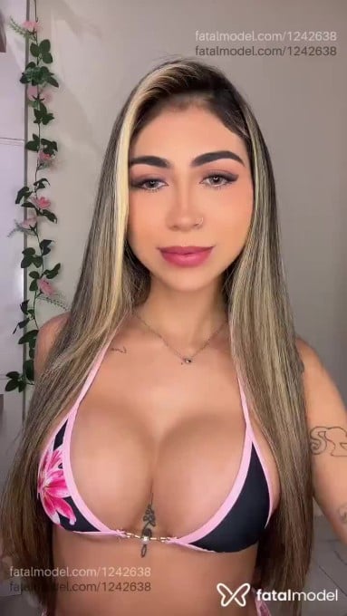Acompanhante mulher loira (o) de olhos castanhos em São Paulo - Mayra Marcele