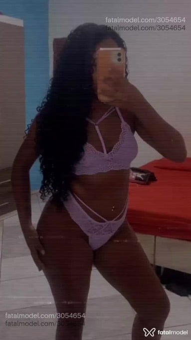 Acompanhante mulher com cabelo castanho de olhos pretos em Rio de Janeiro - Maya