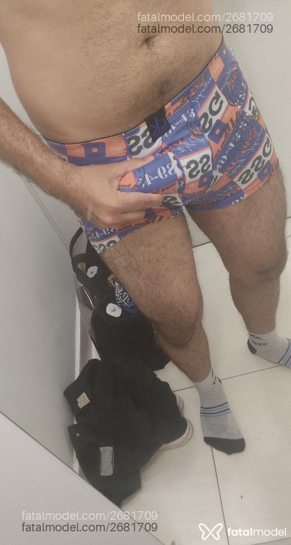 Acompanhante homem com cabelo grisalho de olhos castanhos em Parauapebas - Fernando
