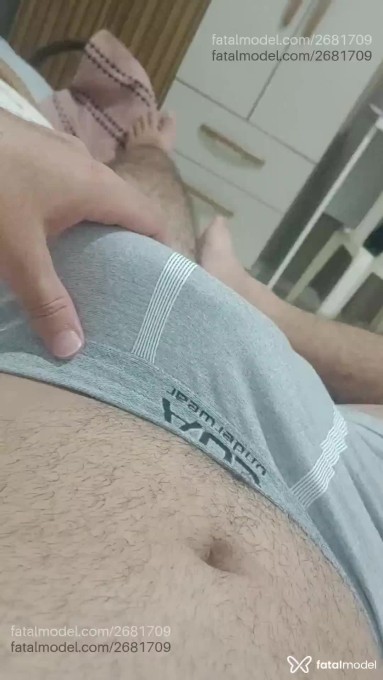 Acompanhante homem com cabelo grisalho de olhos castanhos em Parauapebas - Fernando