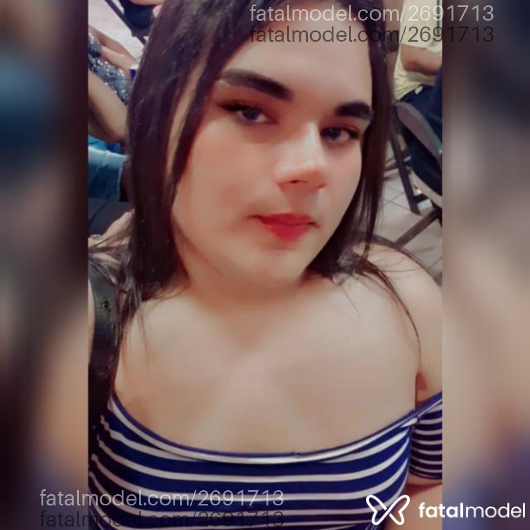 Acompanhante mulher trans com cabelo castanho de olhos castanhos - Fabia Lopes Acompanhante mulher trans com cabelo castanho de olhos castanhos - Fabia Lopes