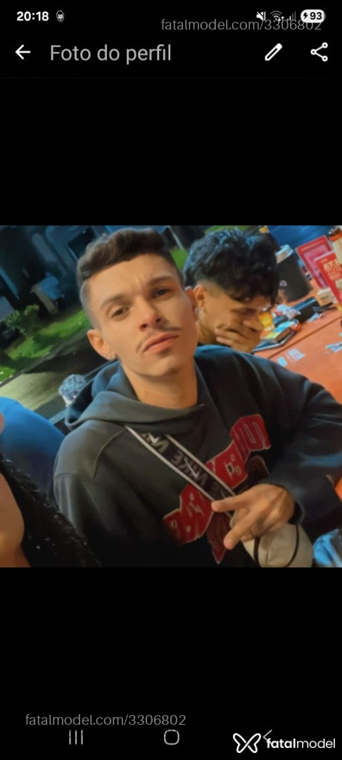 Acompanhante homem morena (o) de olhos castanhos em Aparecida de Goiânia - Gpcomlocal