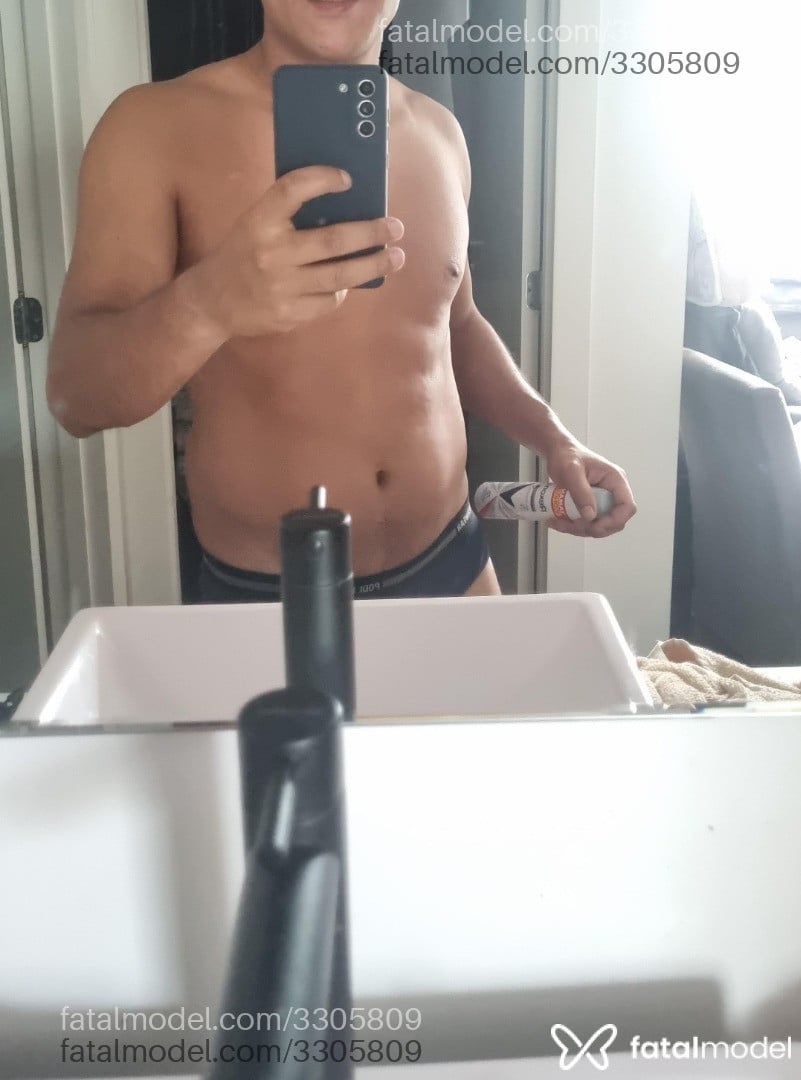 Acompanhante homem morena (o) de olhos castanhos em São Paulo Acompanhante homem morena (o) de olhos castanhos em São Paulo - Ninott
