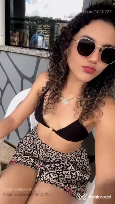 Acompanhante mulher com cabelo castanho de olhos castanhos em Ariquemes - Líliti