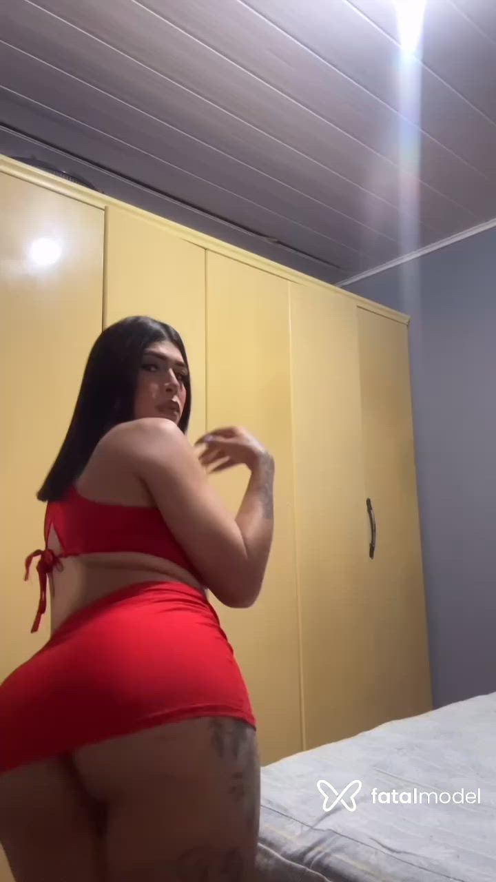 Acompanhante mulher trans morena (o) de olhos castanhos - Maya Michelle