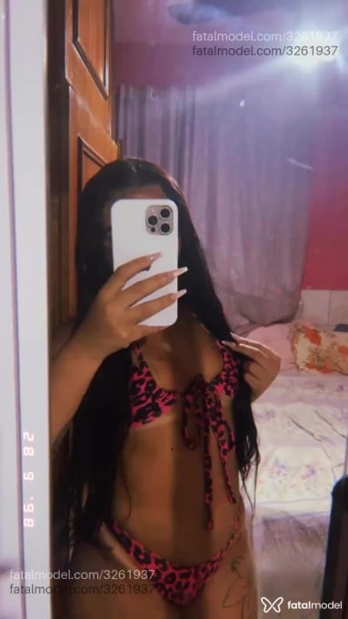 Acompanhante mulher morena (o) de olhos mel em Bom Despacho Acompanhante mulher morena (o) de olhos mel em Bom Despacho - Serena
