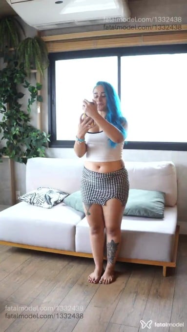 Acompanhante mulher com cabelo colorido de olhos castanhos em São José dos Campos Acompanhante mulher com cabelo colorido de olhos castanhos em São José dos Campos - Rafaela Unicórnio