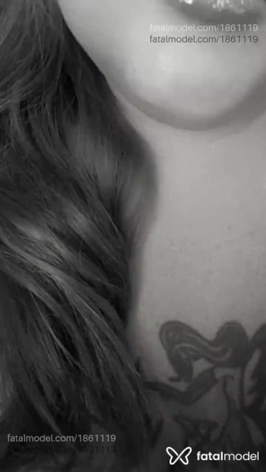 Acompanhante mulher ruiva (o) de olhos castanhos em João Pessoa - Van