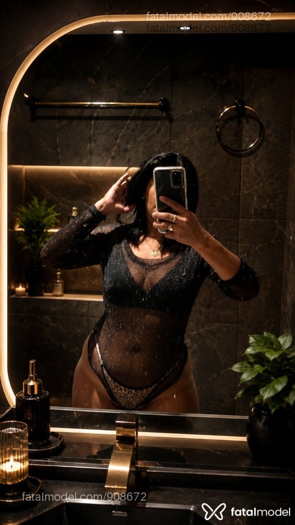 Acompanhante mulher morena (o) de olhos pretos em Itajaí - Amanda Maia