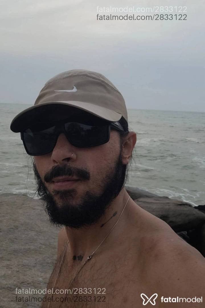 Acompanhante homem morena (o) de olhos pretos em Armação dos Búzios - Mikke