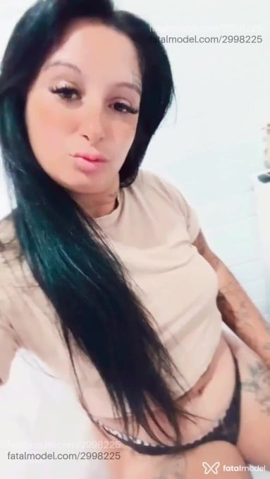 Acompanhante mulher morena (o) de olhos castanhos em Sapiranga Acompanhante mulher morena (o) de olhos castanhos em Sapiranga - Morena
