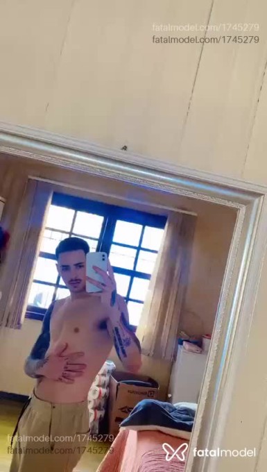Acompanhante homem com cabelo castanho de olhos castanhos - Pedro Henrique