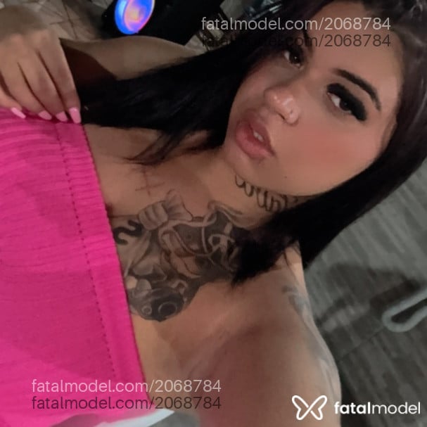 Acompanhante mulher morena (o) de olhos castanhos em Uberaba - Aline