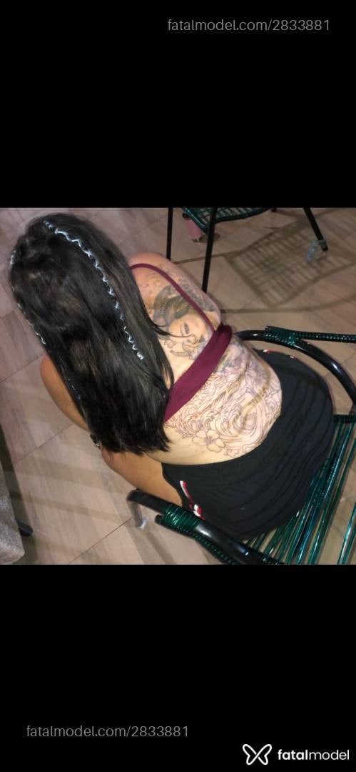 Acompanhante mulher morena (o) de olhos castanhos - Tiffy