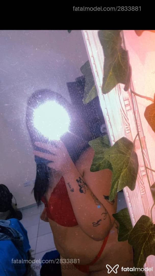Acompanhante mulher morena (o) de olhos castanhos - Tiffy