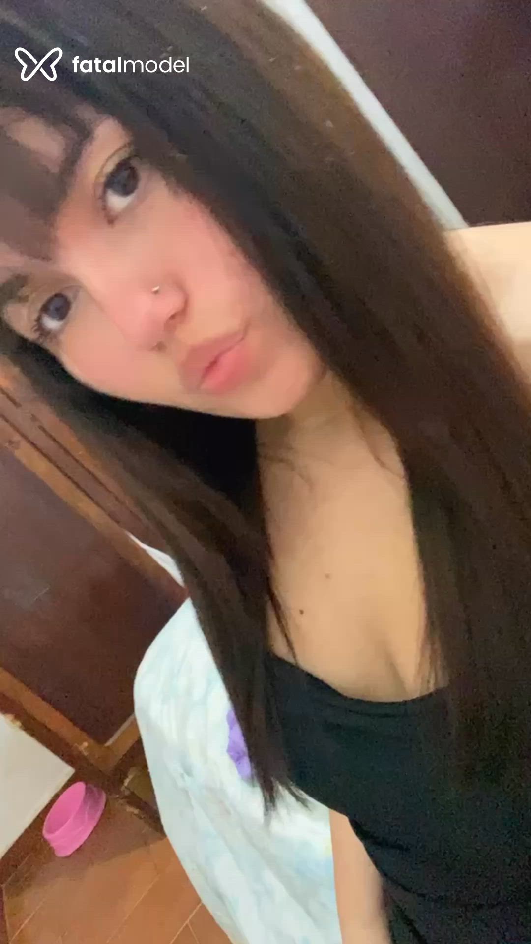 Acompanhante mulher morena (o) de olhos castanhos - Tiffy