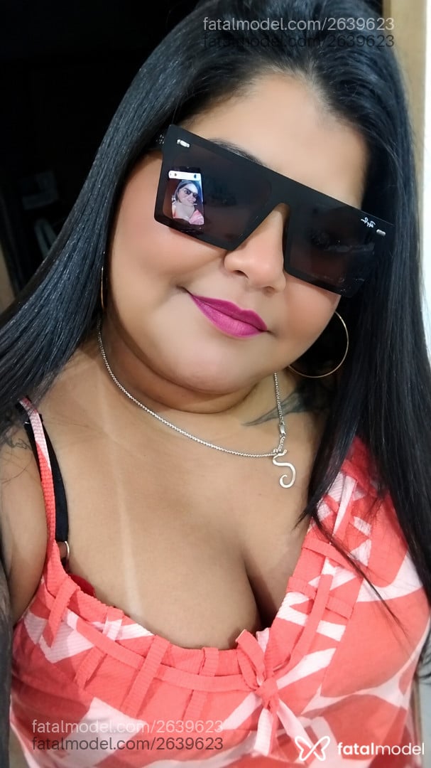 Acompanhante mulher com cabelo castanho de olhos castanhos em Catalão - Elisa