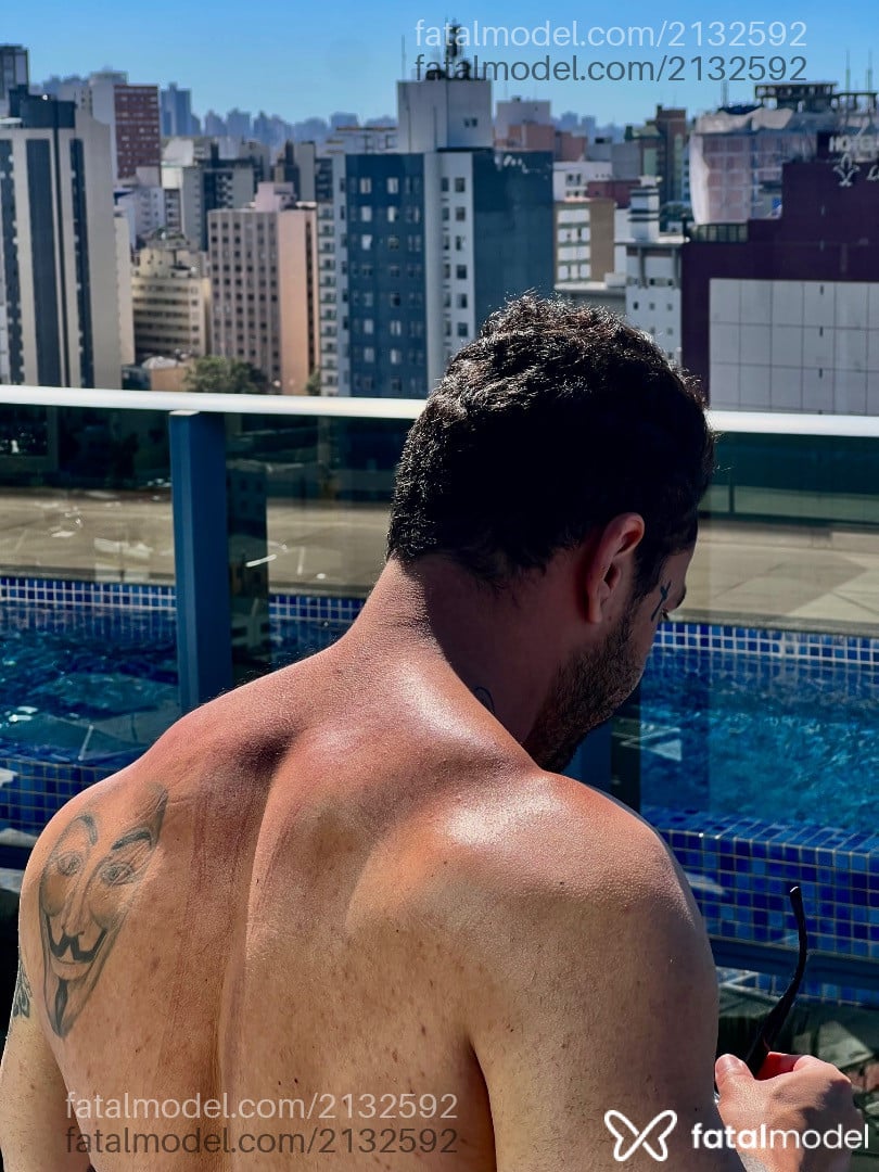 Acompanhante homem morena (o) de olhos castanhos em Curitiba Acompanhante homem morena (o) de olhos castanhos em Curitiba - Zenteno