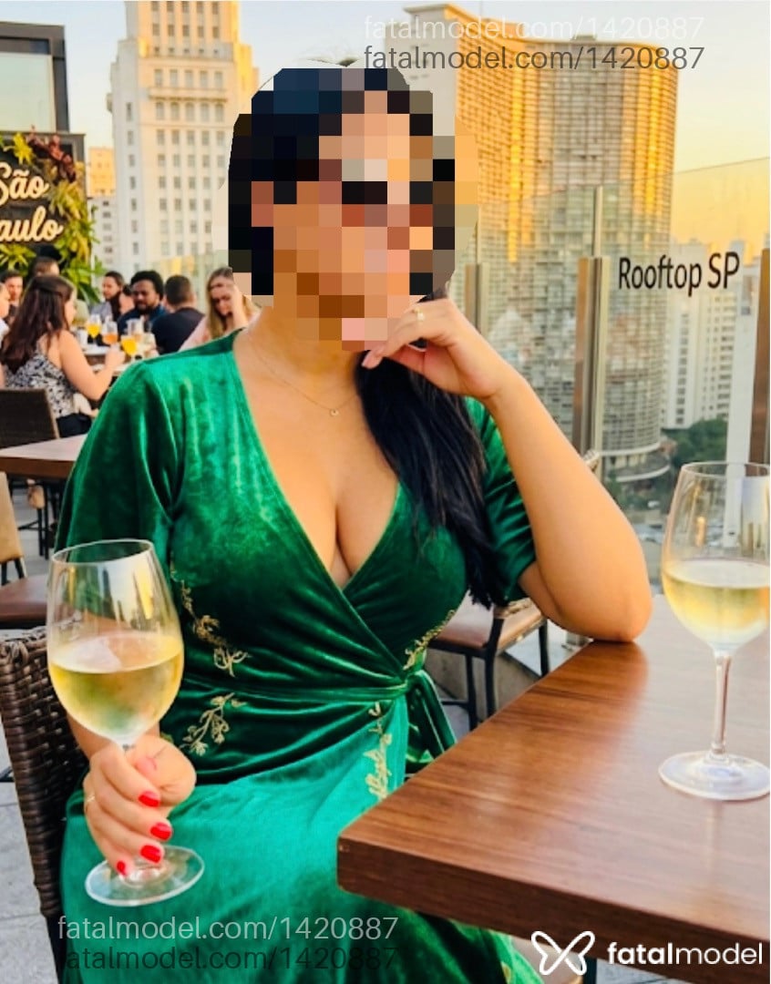 Acompanhante mulher morena (o) de olhos mel em Mogi Guaçu - Vívian
