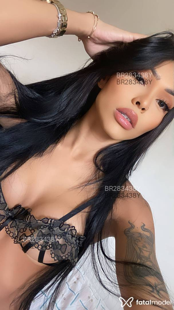 Acompanhante travesti morena (o) de olhos castanhos em São Paulo - Louyse Hills