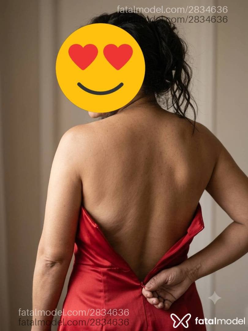 Acompanhante mulher com cabelo castanho de olhos castanhos - Gatah Selvagem