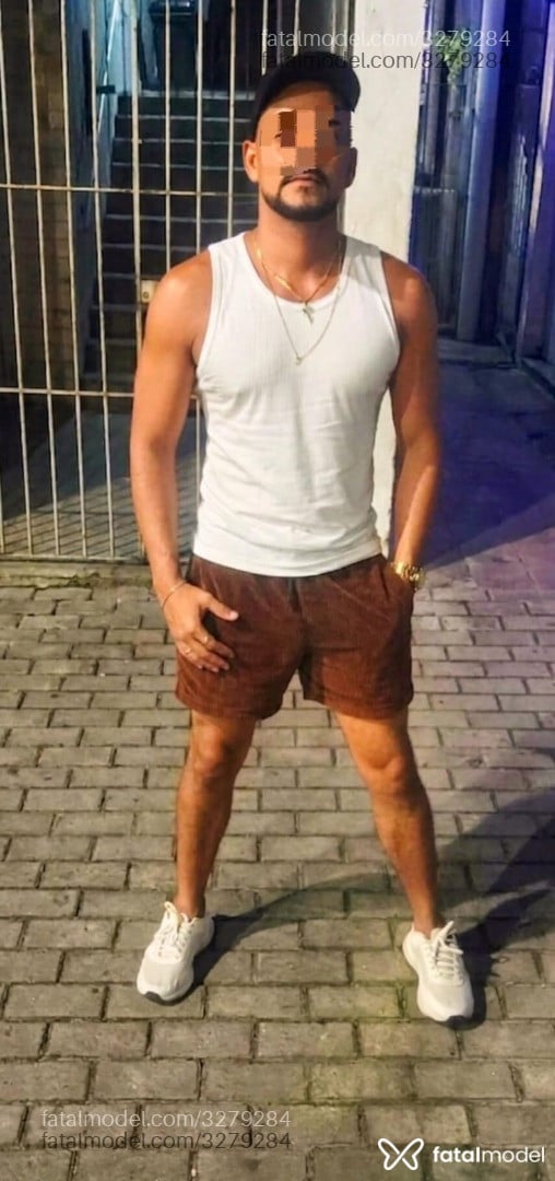 Acompanhante homem morena (o) de olhos castanhos - Guto Am Acompanhante homem morena (o) de olhos castanhos - Guto Am
