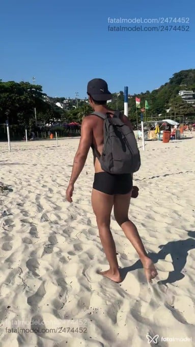 Acompanhante homem morena (o) de olhos pretos - Vitor