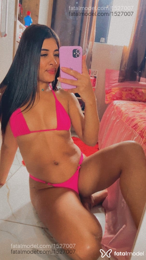 Acompanhante mulher morena (o) de olhos pretos em Belo Horizonte - Débora