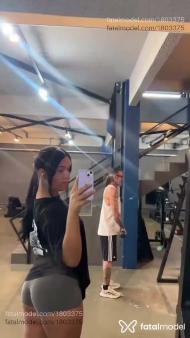 Acompanhante mulher trans morena (o) de olhos castanhos em Bento Gonçalves - Nimsay