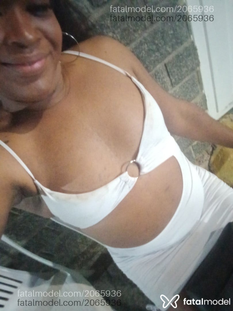 Acompanhante mulher trans morena (o) de olhos castanhos em São João Del Rei - Thalyta Taylor