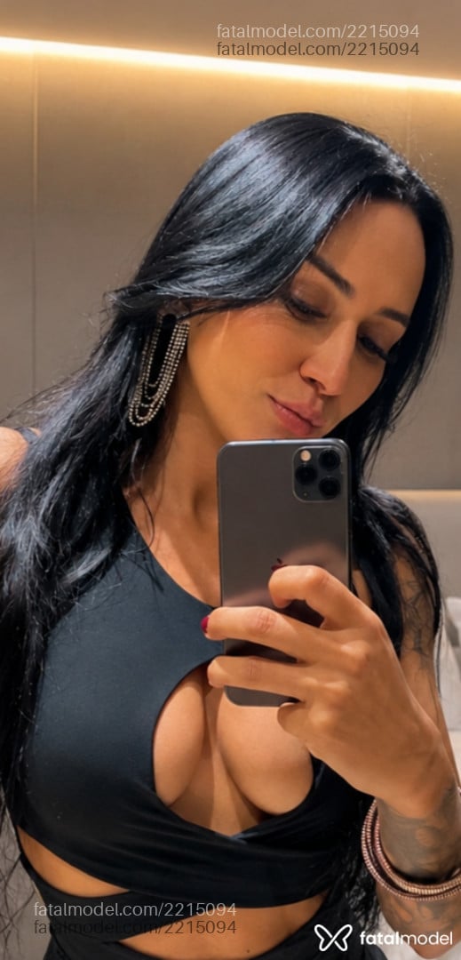 Acompanhante mulher morena (o) de olhos pretos em Goiânia - Hellen