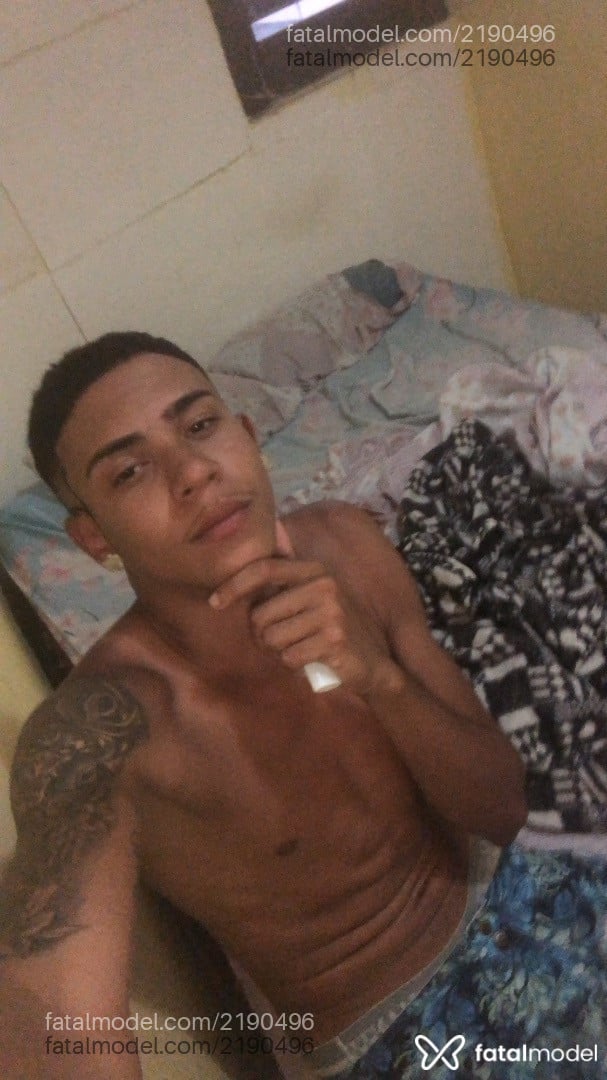 Acompanhante homem morena (o) de olhos castanhos em Recife Acompanhante homem morena (o) de olhos castanhos em Recife - Henrique